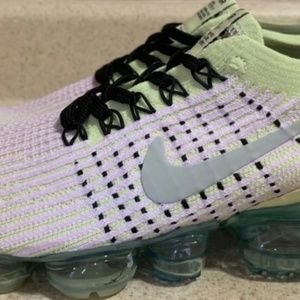 Nike vapormax flyknit 3 women's size us 8